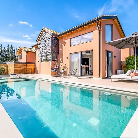 Villa Fire